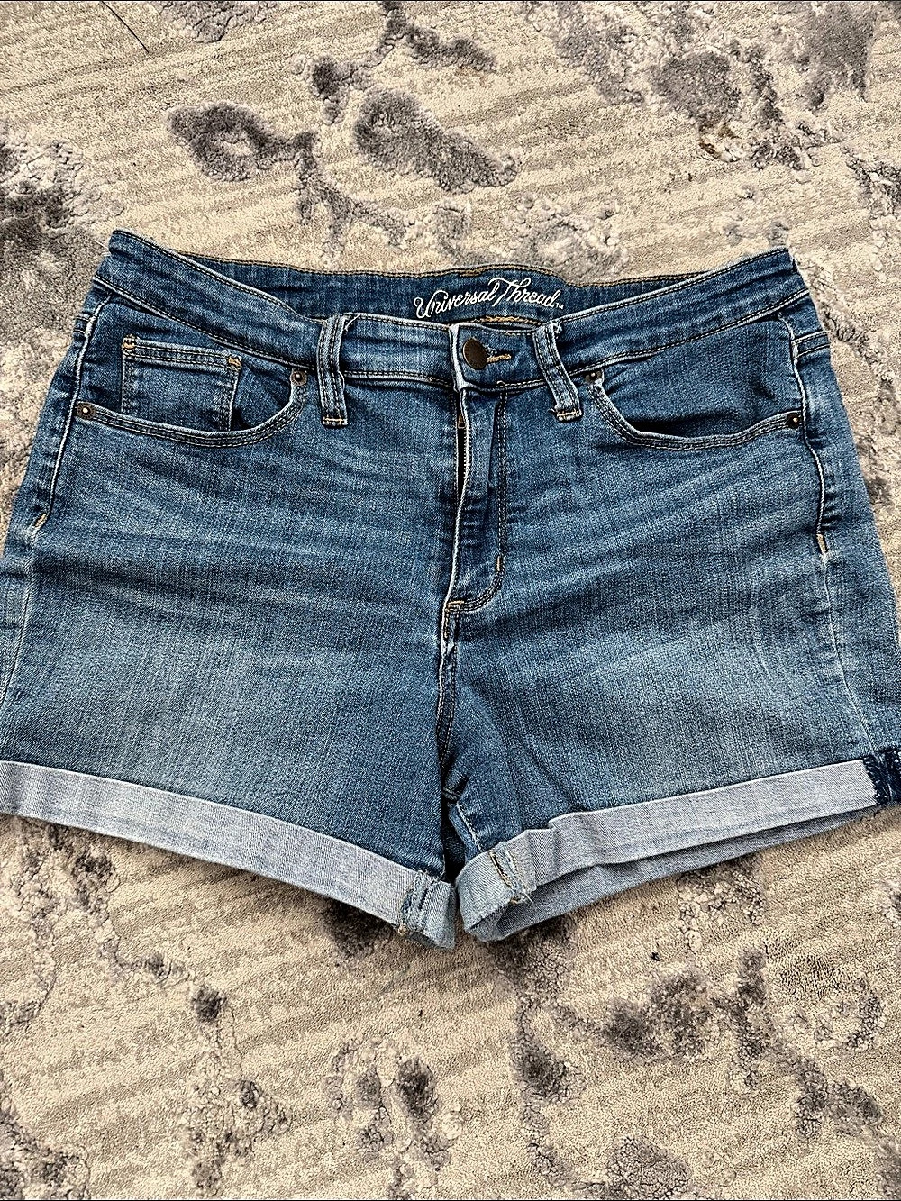Universal Thread Cuffed Denim Jean Shorts in Blue Waist 30 Size 10